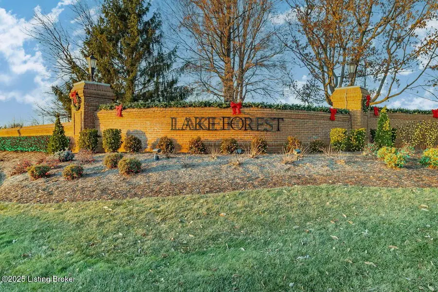 604 Lake Forest Pkwy, Louisville, KY 40245 - Image #3