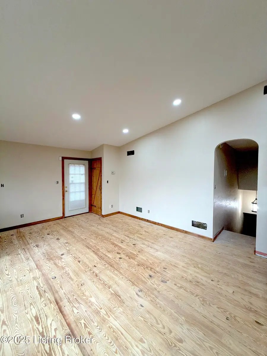 1945 W Highway 524, La Grange, KY 40031 - Image #3