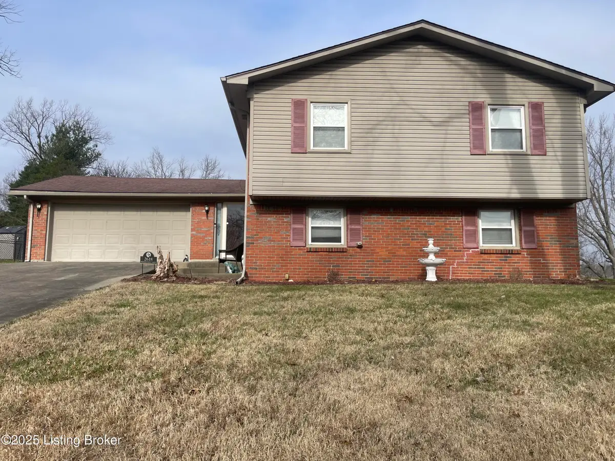 2618 Windsor Forest Dr, Louisville, KY 40272 - Image #1