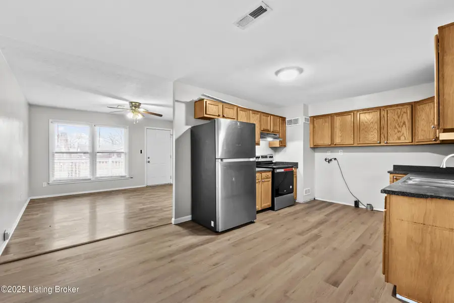 9213 New Maple Rd, Louisville, KY 40229 - Image #2