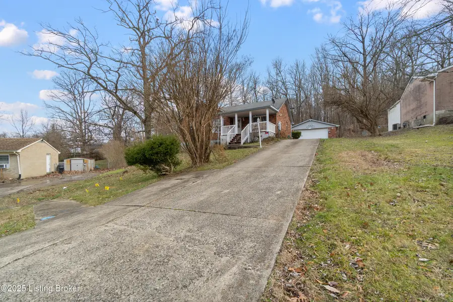 803 Taper Ct, Louisville, KY 40214 - Image #3