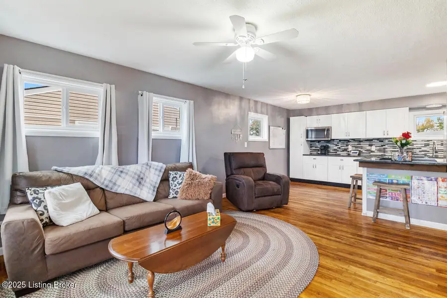 4904 Raven Rd, Louisville, KY 40213 - Image #2