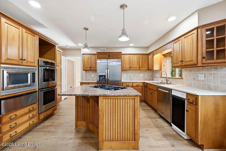 1904 Charbdin Pl, Louisville, KY 40207 - #3