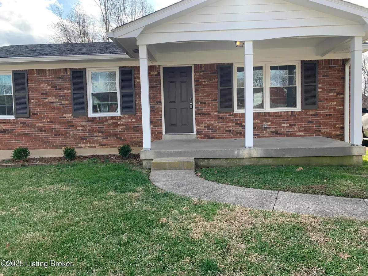 6604 Lure Ln, Louisville, KY 40229 - Image #1