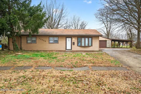 13325 Forge Cir, Louisville, KY 40272