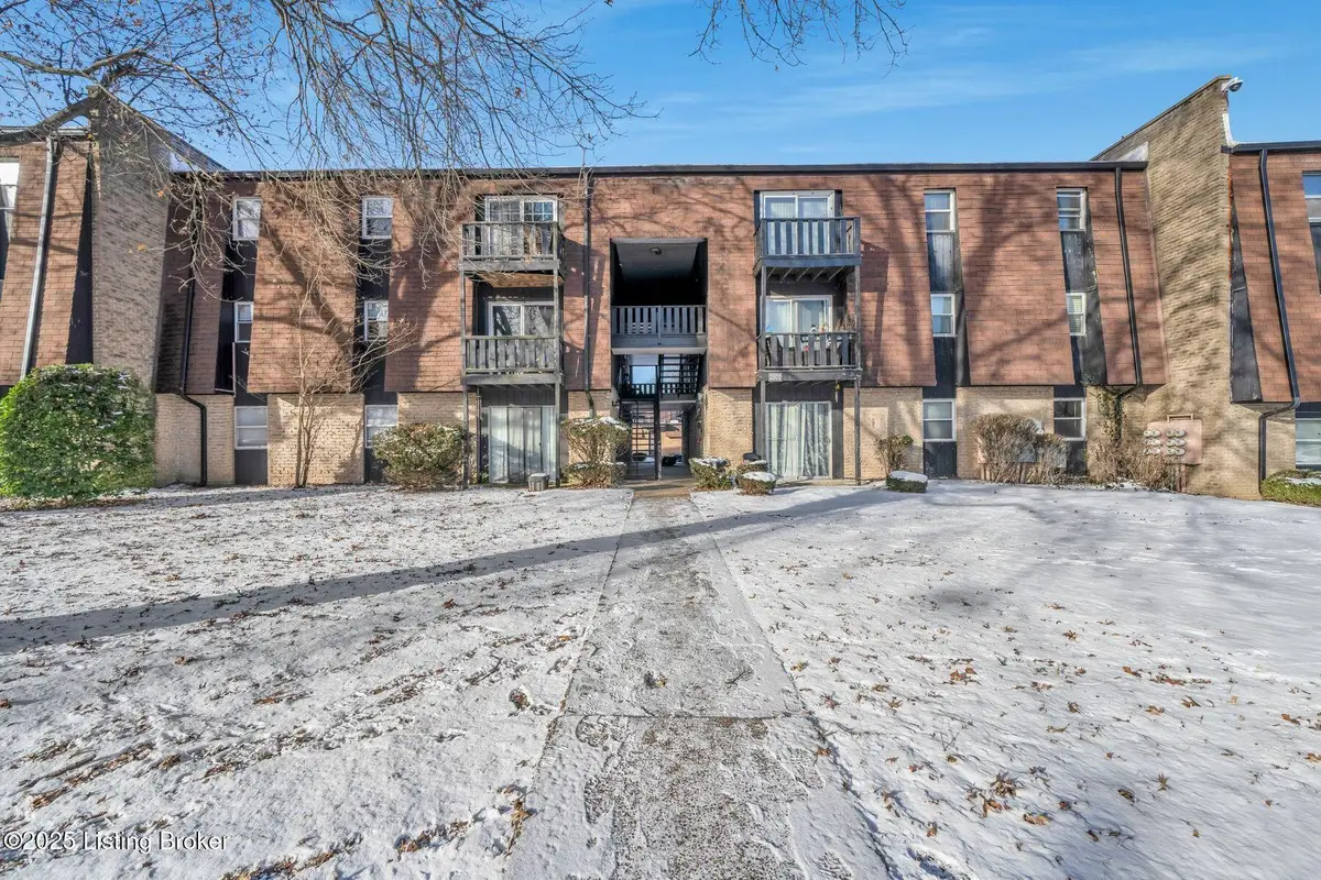 3502 Lodge Ln #333, Louisville, KY 40218 - Image #1