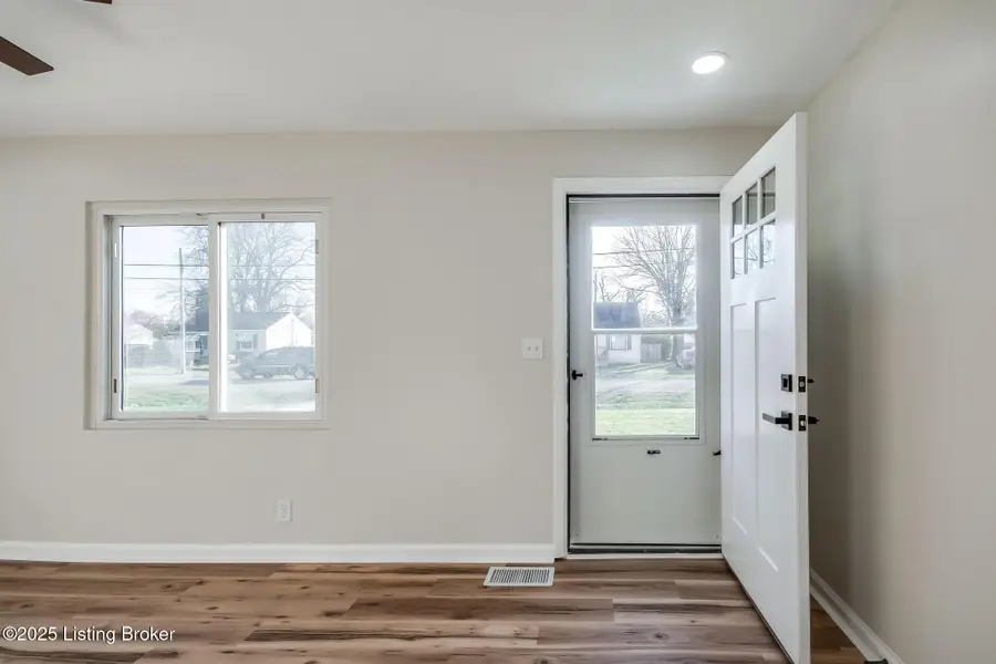 1011 Reeves Rd, Louisville, KY 40219 - Image #3