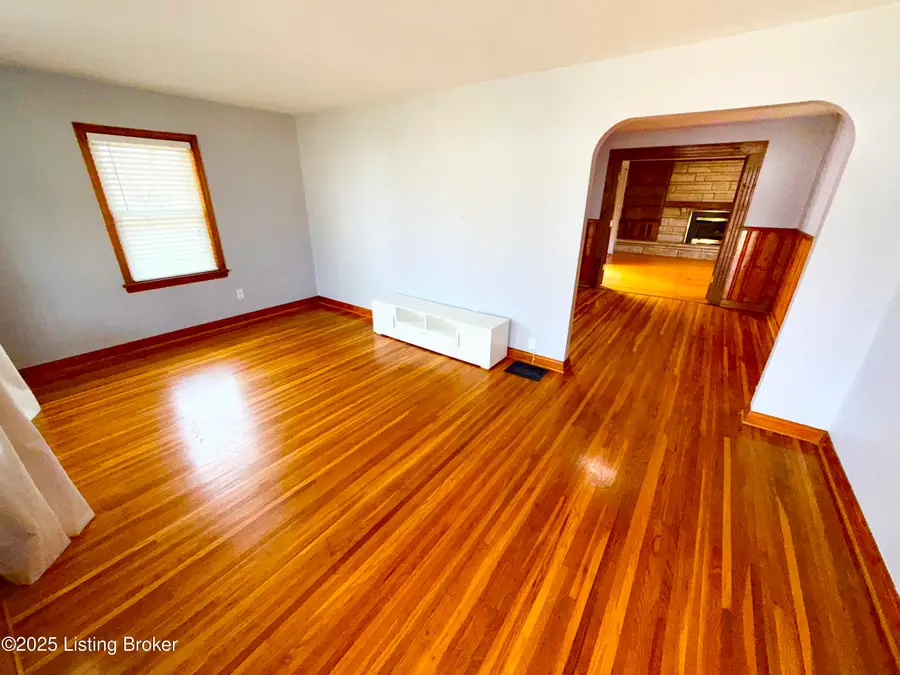 5250 Julia Rd, Louisville, KY 40258 - Image #3