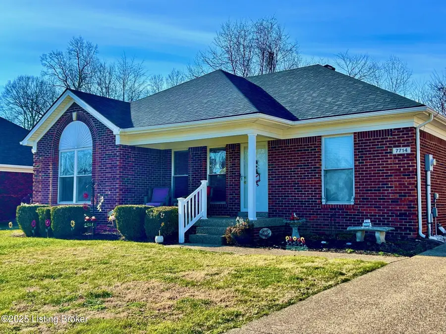 7714 Kenbrook Pl, Louisville, KY 40258 - Image #2