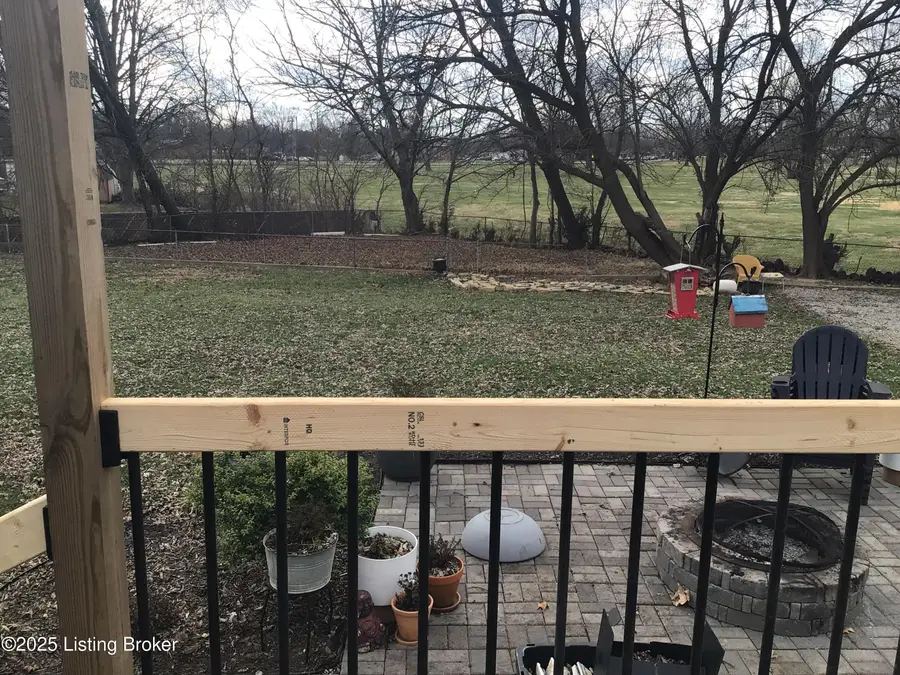 3460 Heatherfield Dr, Louisville, KY 40216 - Image #3