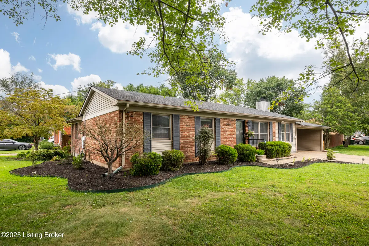 2804 Gleeson Ln, Louisville, KY 40299 - Image #1