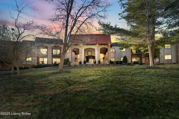 5800 Coach Gate Wynde #APT 294, Louisville, KY 40207