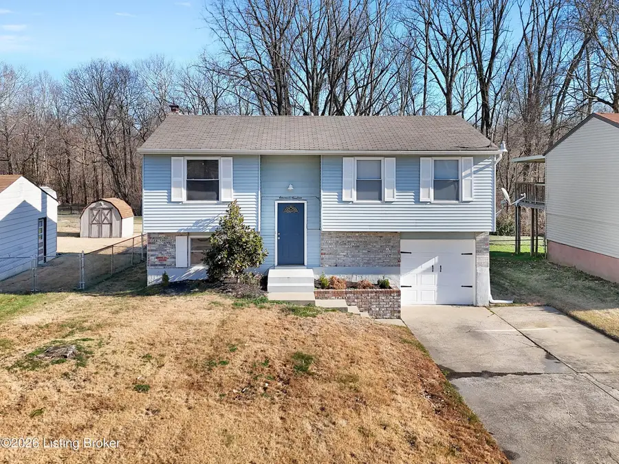 11019 Neptune Pl, Louisville, KY 40272 - Image #2