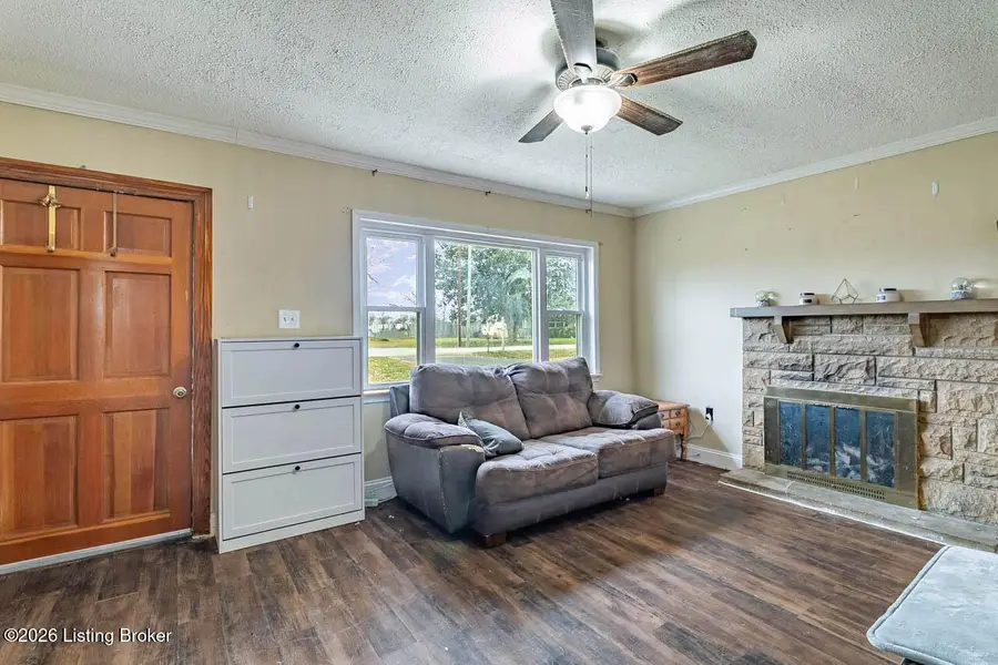 160 Dawson Dr, Shepherdsville, KY 40165 - Image #3