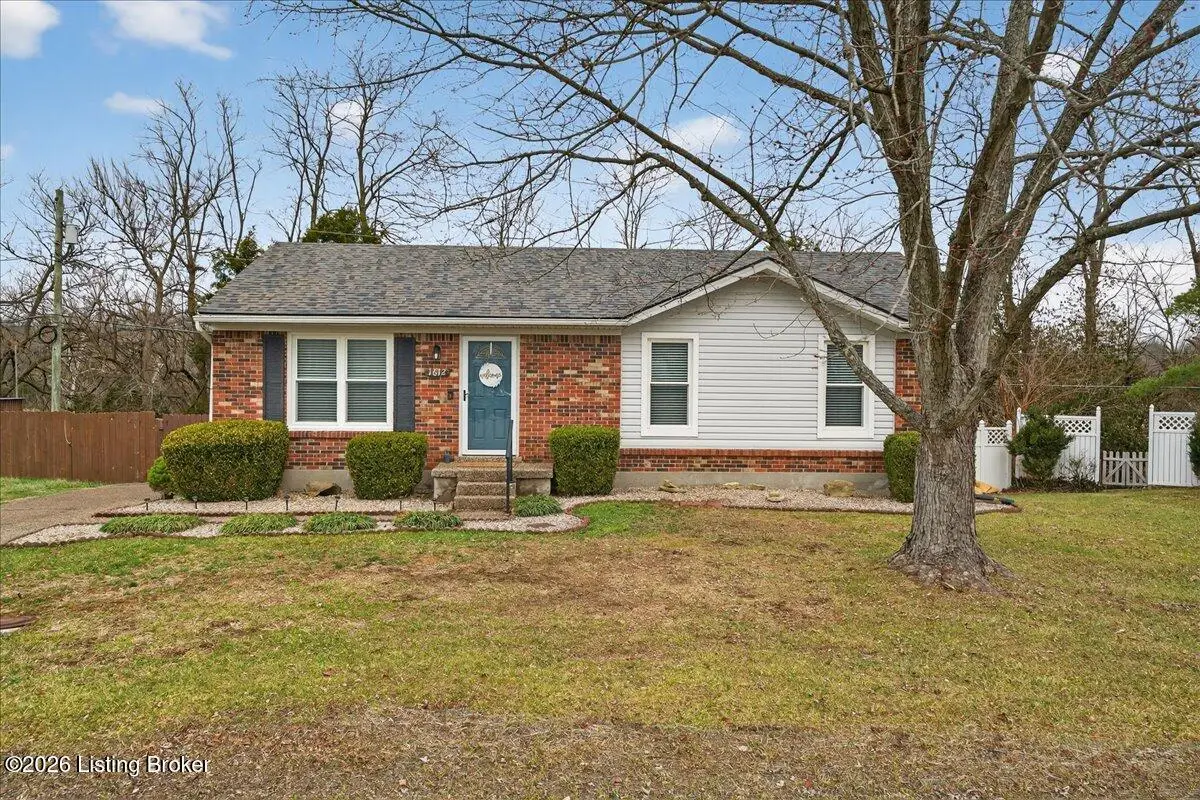 1612 Mcguire Ct, La Grange, KY 40031 - Image #1