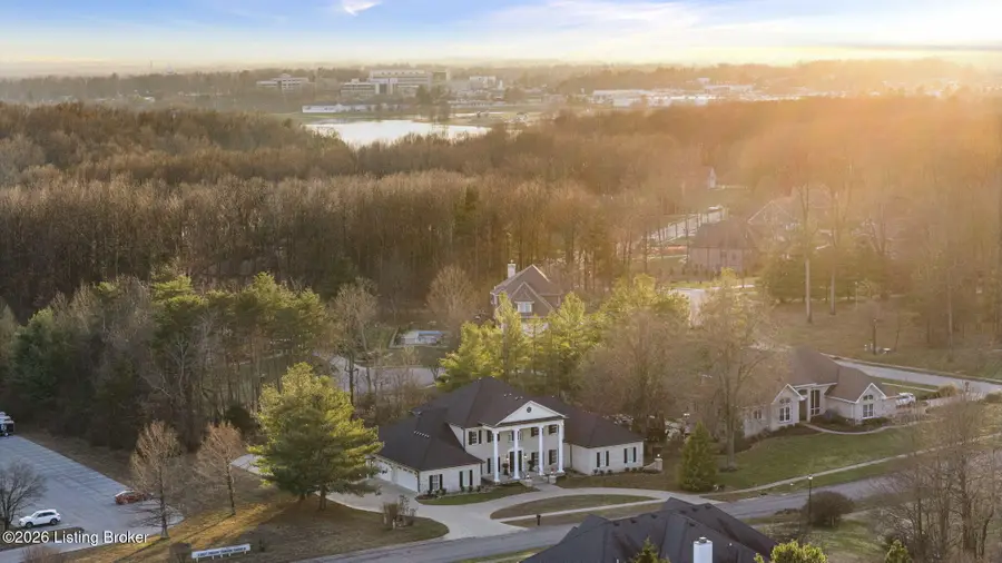 803 Foxfire Rd, Elizabethtown, KY 42701 - #2