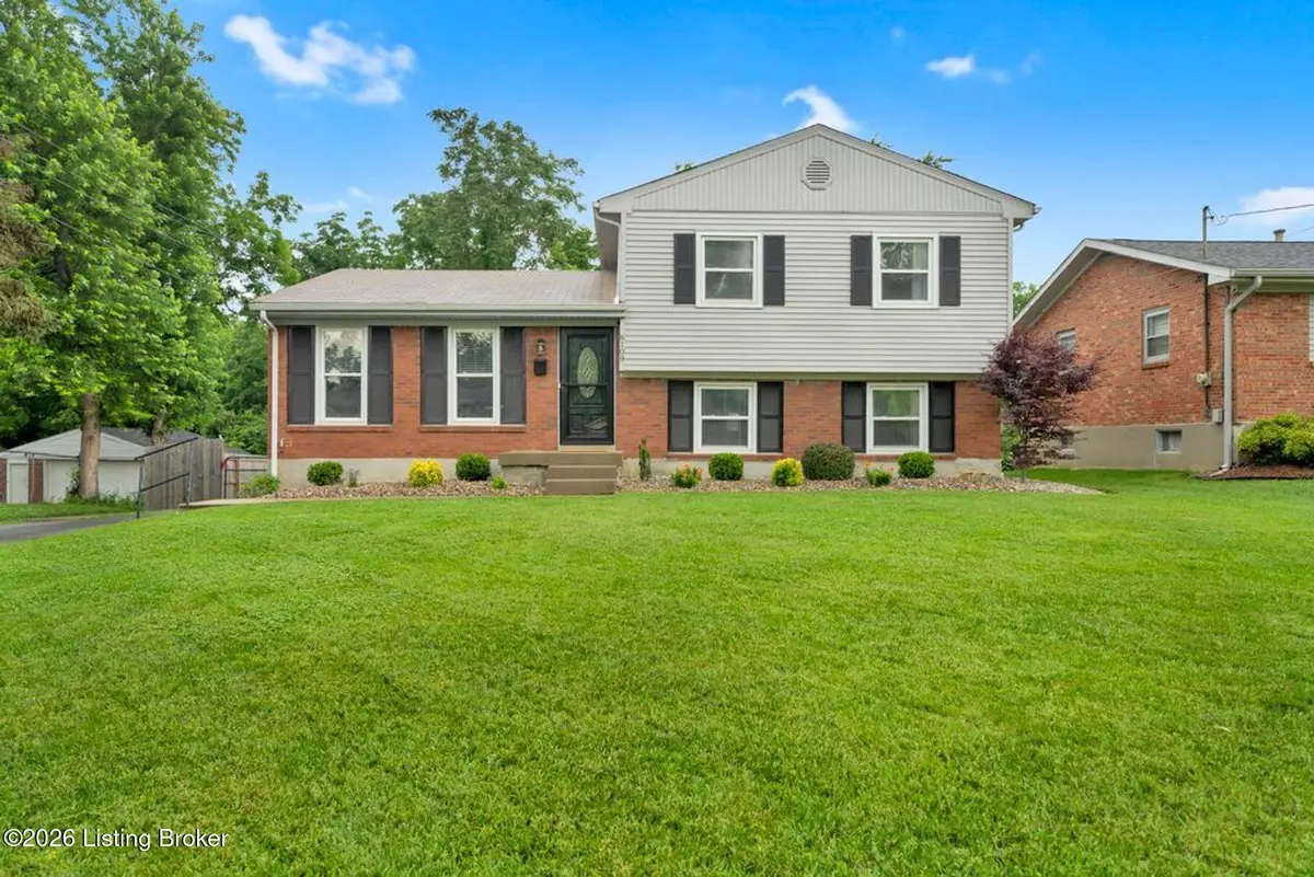 6109 Richiewayne Dr, Louisville, KY 40219 - Image #1