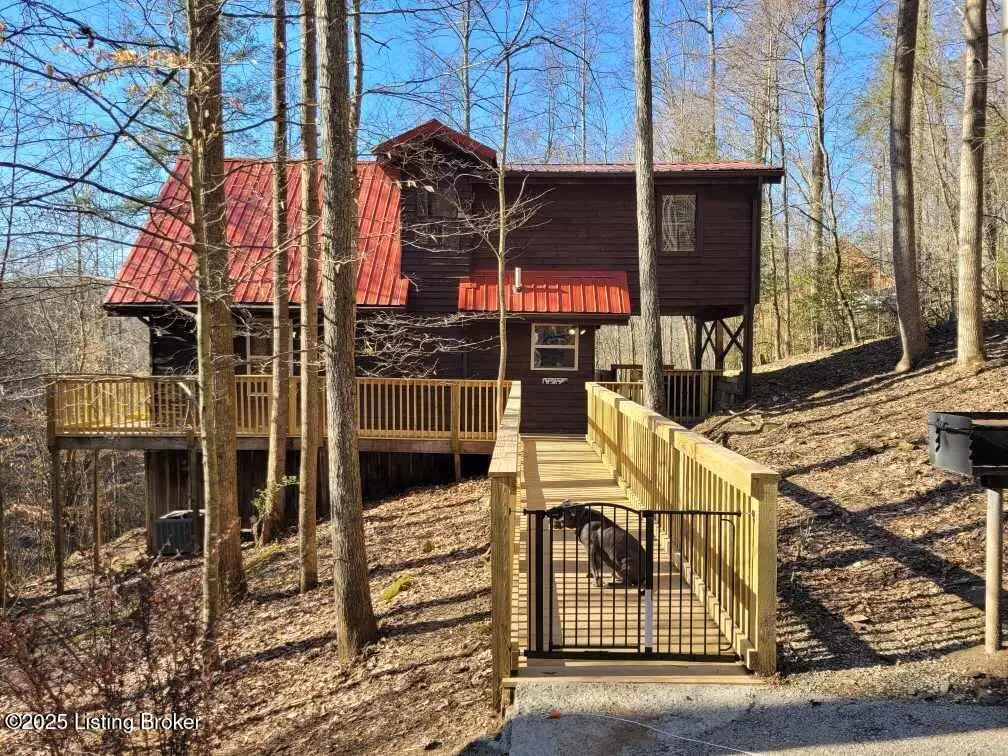 447 Robbie Ridge Rd, Slade, KY 40376 - Image #1