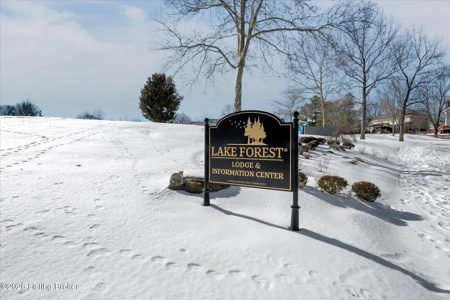 514 Woodlake Dr, Louisville, KY 40245 - #3