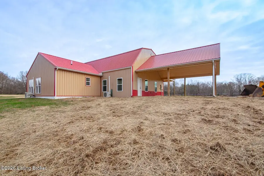 1096 Eastview Rd, Cecilia, KY 42724 - Image #2