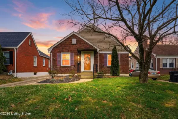 1034 Hess Ln, Louisville, KY 40217