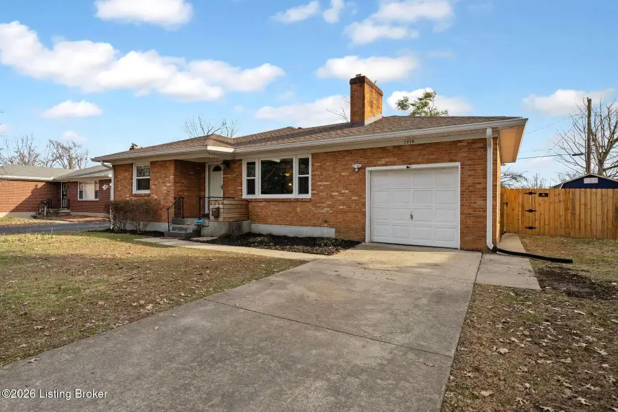 2220 Paris Dr, Louisville, KY 40218 - Image #2