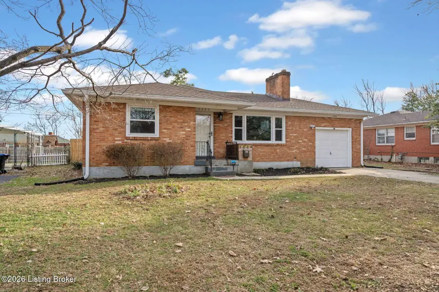 2220 Paris Dr, Louisville, KY 40218 - Image #3