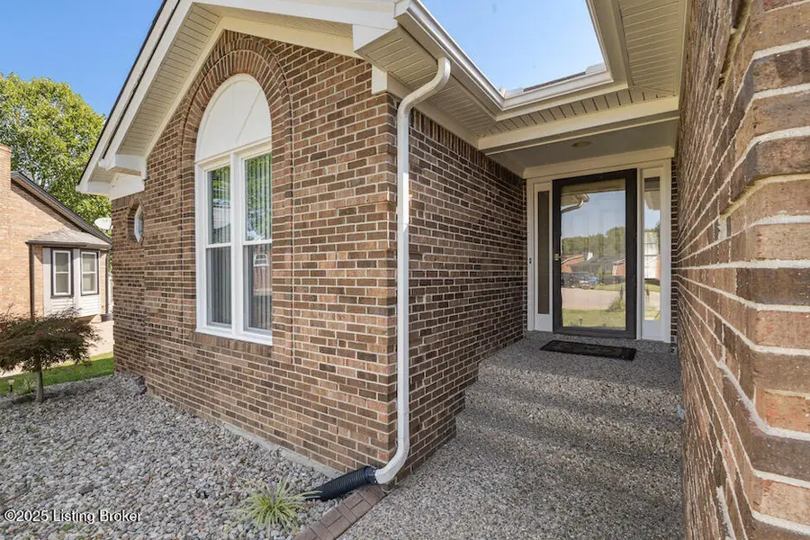 10417 Gisela Ct, Fairdale, KY 40118 - Image #3