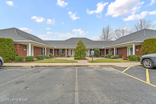 9929 Chenoweth Vista Way, Louisville, KY 40299