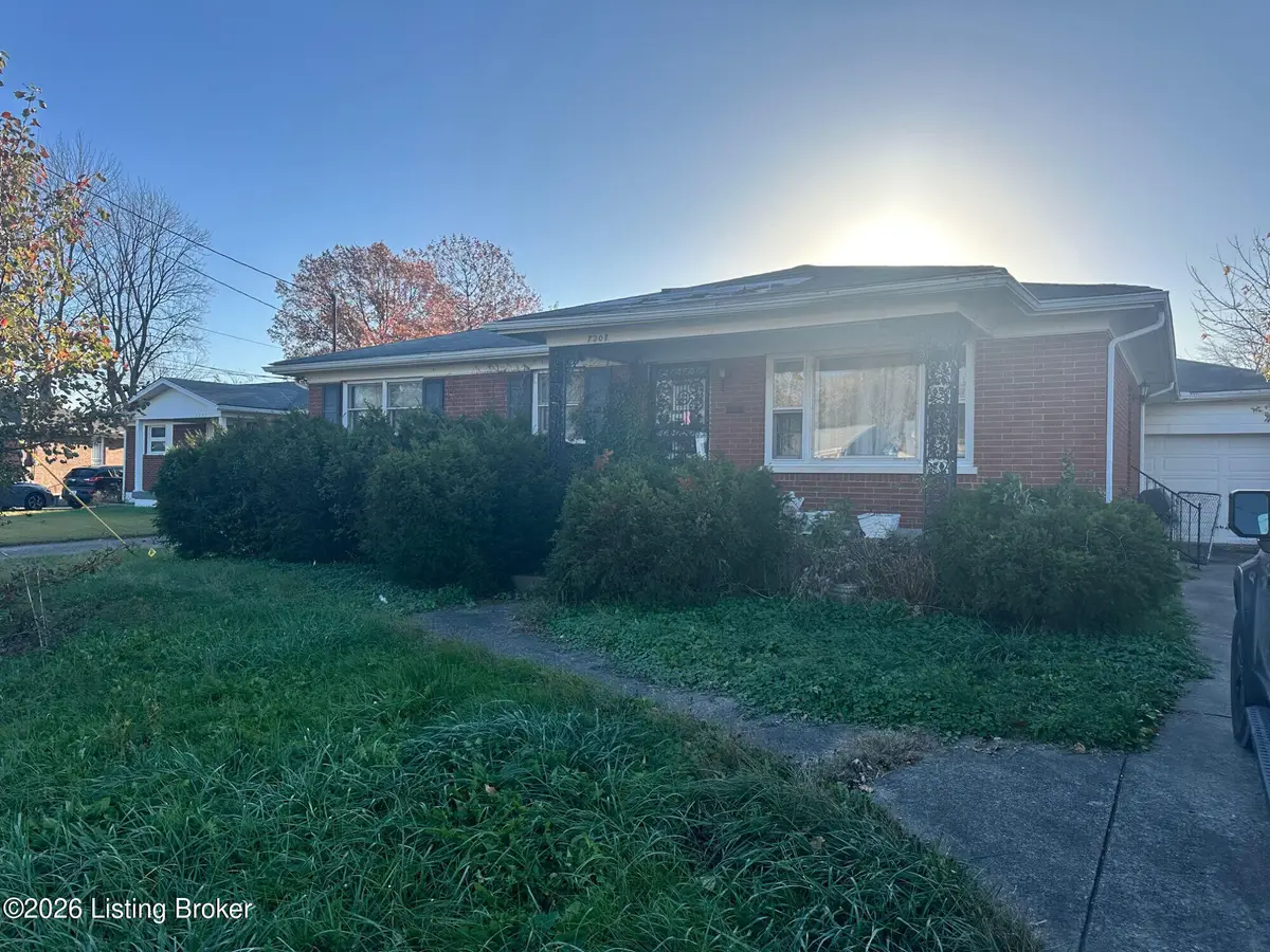 7207 Ivan Ct, Louisville, KY 40214 - Image #1