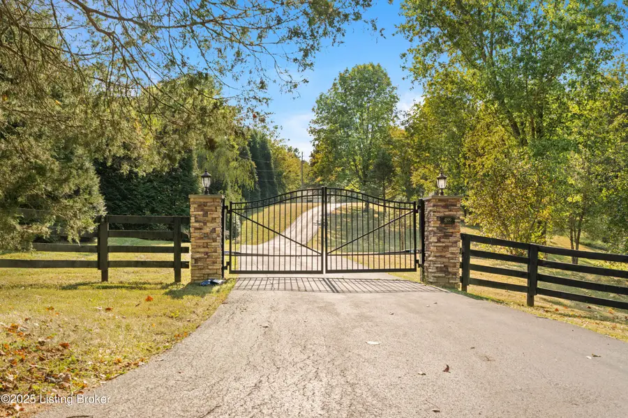 4199 Webb Rd, Simpsonville, KY 40067 - Image #2