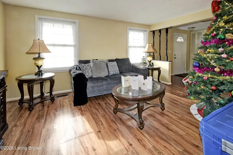 8707 Redcoat Ct, Louisville, KY 40291 - Image #3