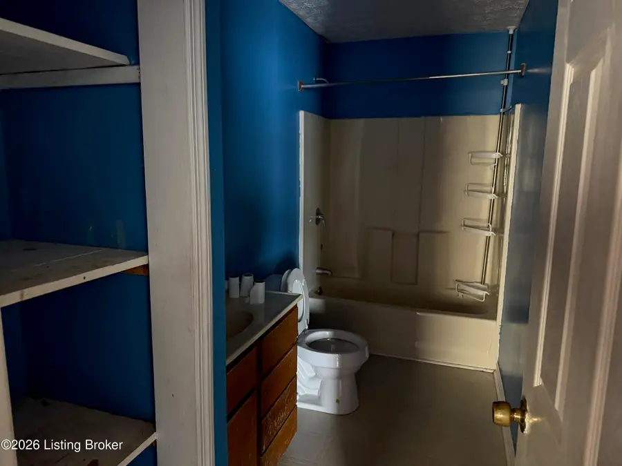 2230 Christianburg Rd, Bagdad, KY 40003 - Image #2