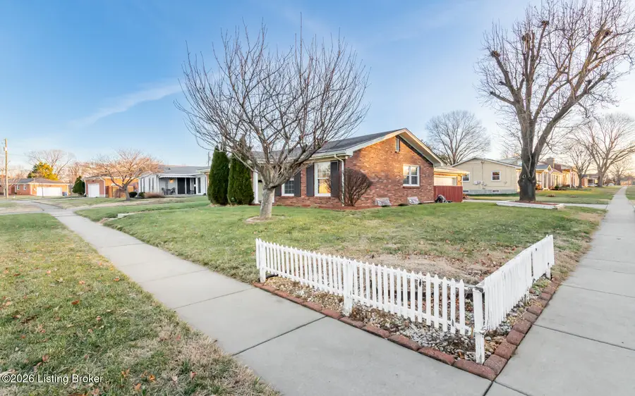 4111 Graf Dr, Louisville, KY 40220 - Image #3