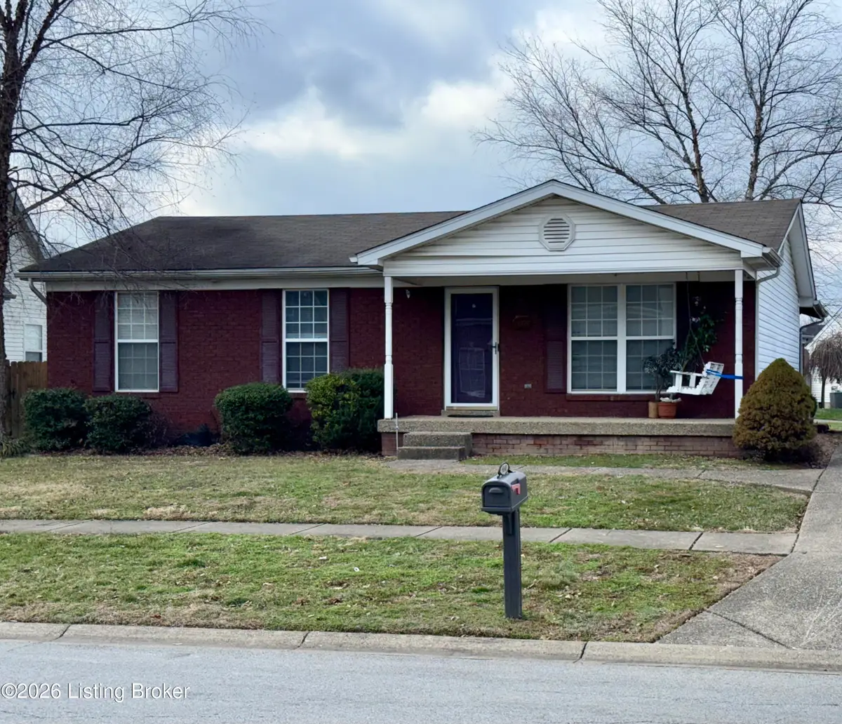 8000 Kenhurst Dr, Louisville, KY 40258 - Image #1