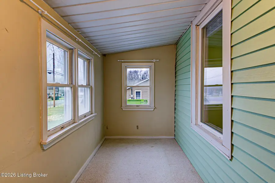 813 Hawkins Dr, Elizabethtown, KY 42701 - Image #2