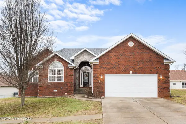 111 Victory Lake Dr, Vine Grove, KY 40175