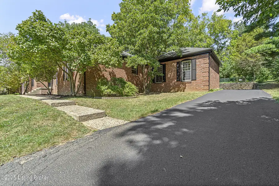 5409 Pueblo Rd, Louisville, KY 40207 - Image #2