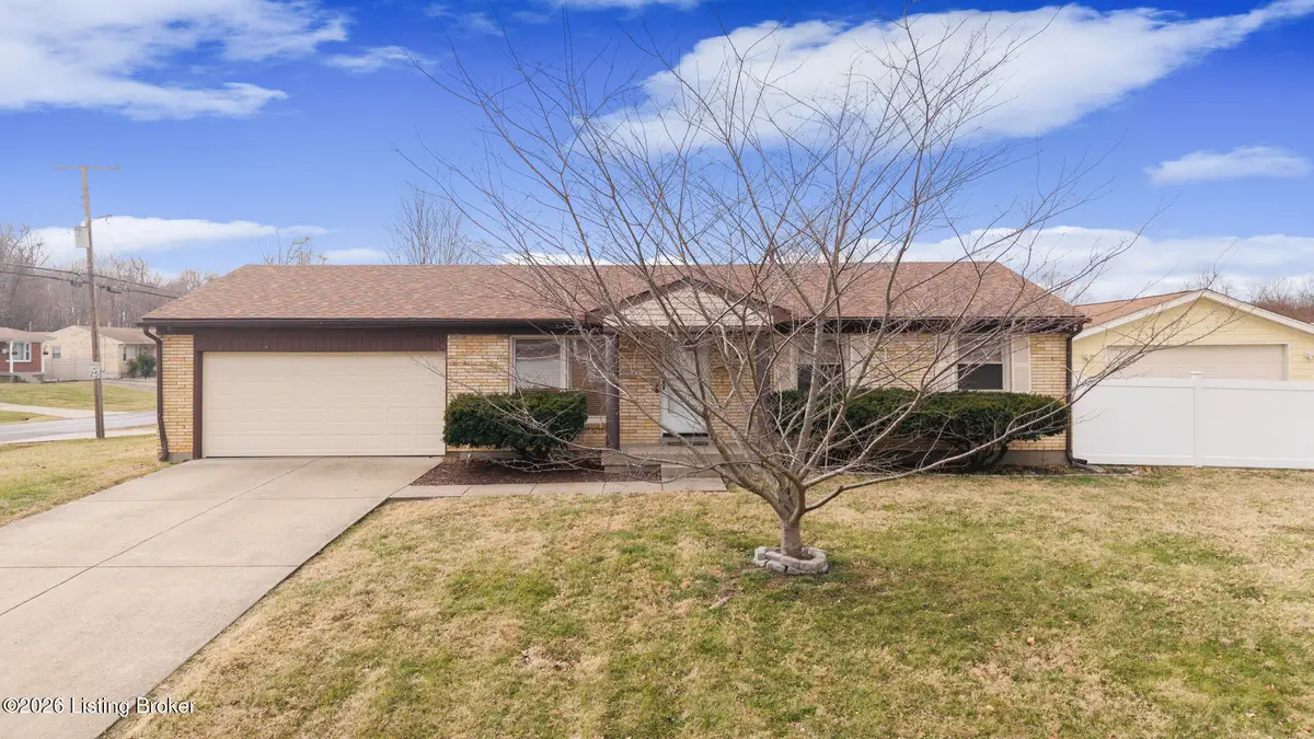 7004 Dougy Way, Louisville, KY 40219 - Image #1