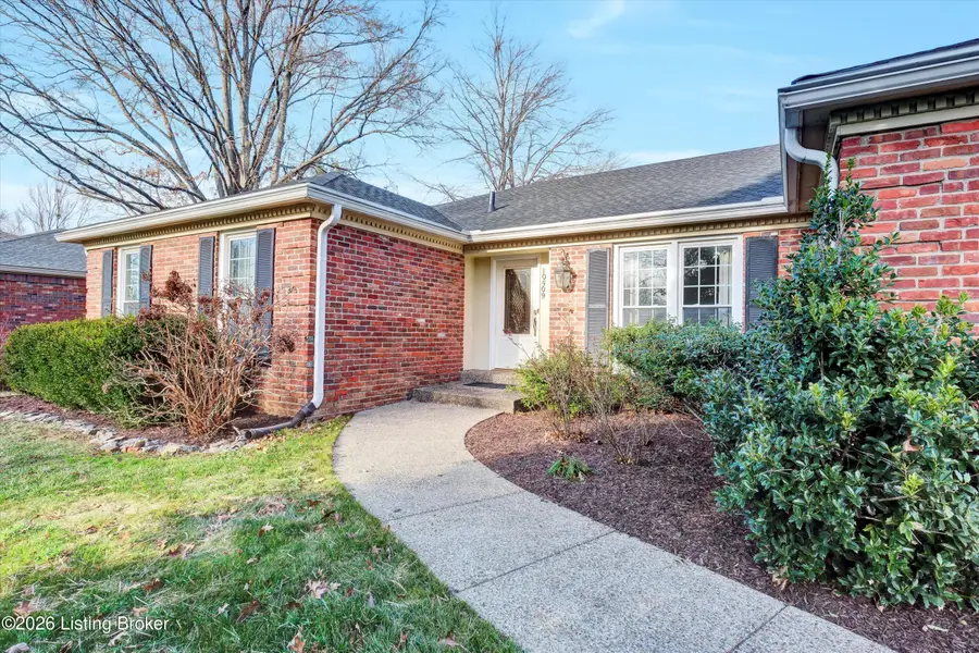 10509 Lawrencekirk Ct, Louisville, KY 40243 - Image #2