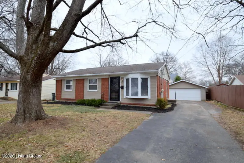 6309 Ferncliff Ln, Louisville, KY 40291 - Image #2