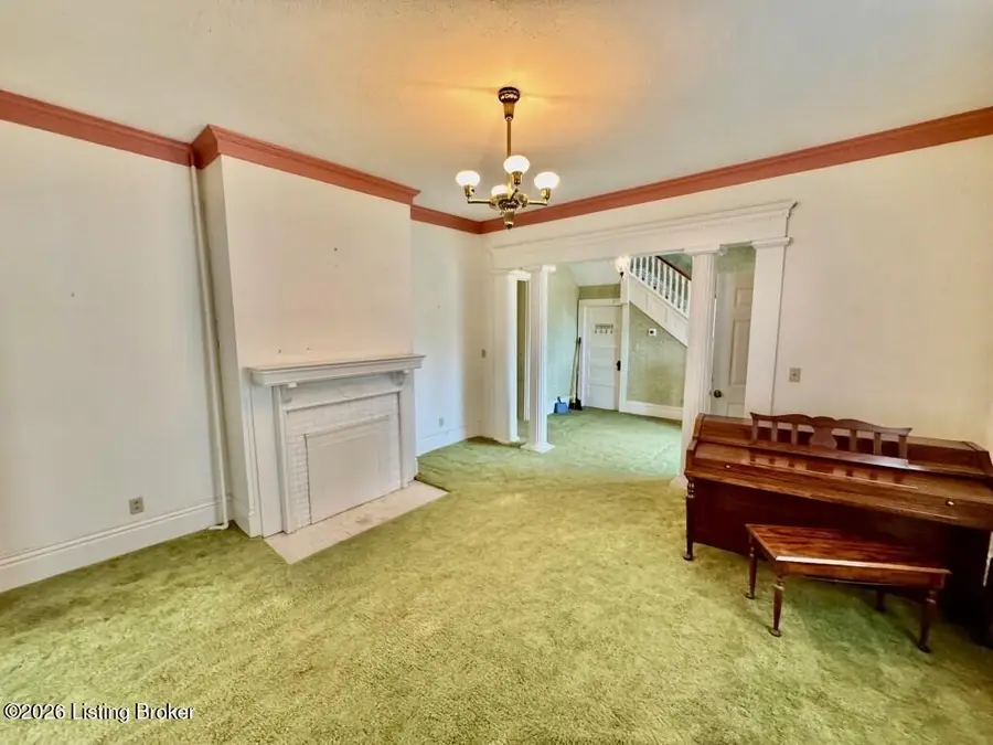 300 E Grundy Ave, Springfield, KY 40069 - Image #3