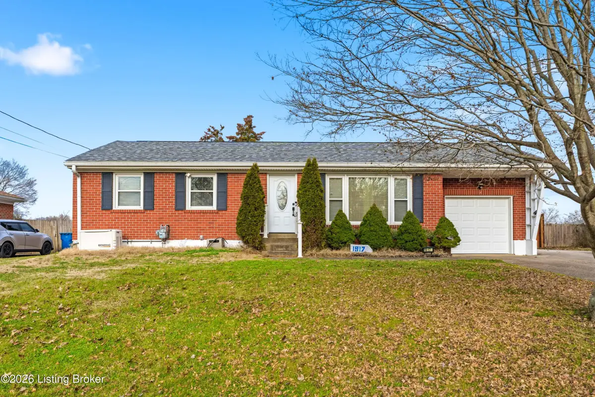 1917 Taffeta Dr, Louisville, KY 40272 - Image #1