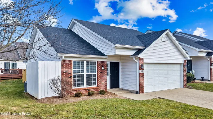 143 Charlton Wynde Dr, Louisville, KY 40245 - Image #2