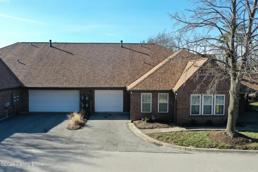 402 Eastbridge Ct, Louisville, KY 40223 - Image #2
