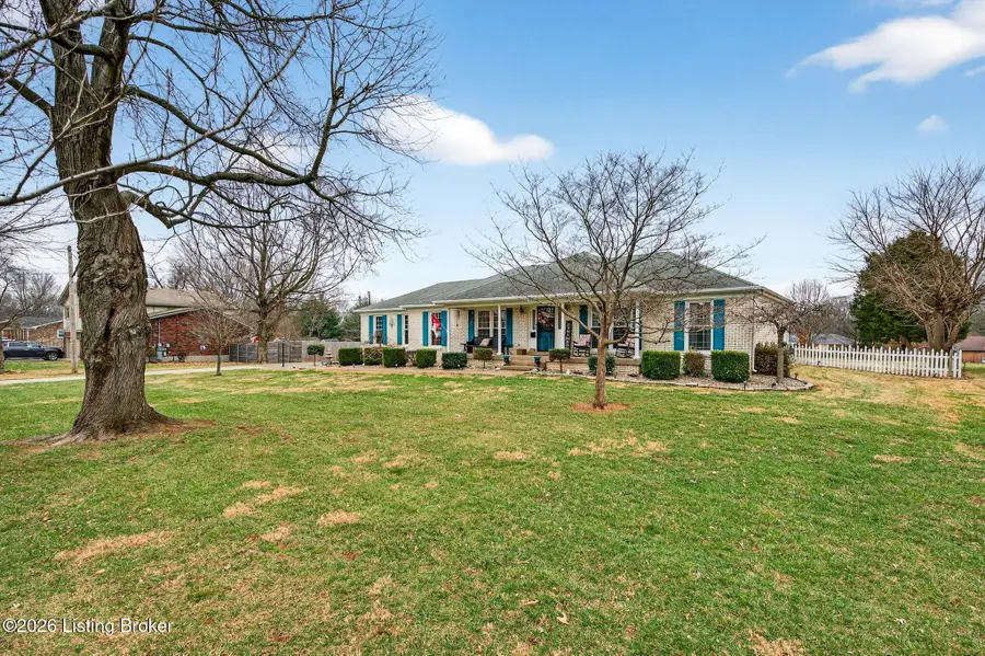 4809 Fox Chase Dr, Shepherdsville, KY 40165 - Image #2
