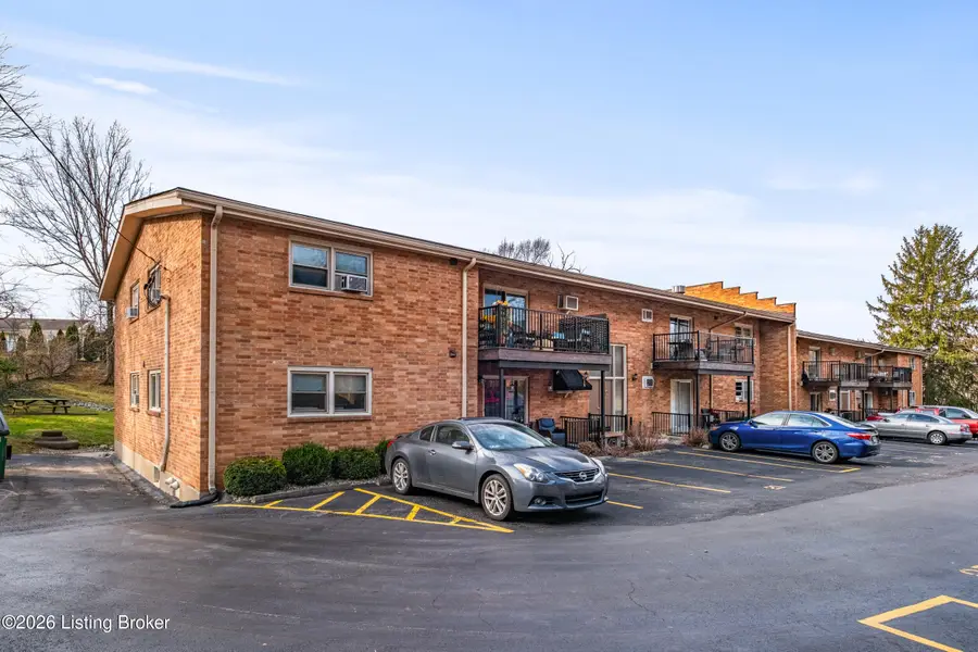 1710 Odaniel Ave #APT 25, Louisville, KY 40213 - Image #2