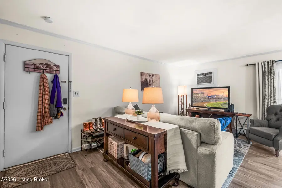 1710 Odaniel Ave #APT 25, Louisville, KY 40213 - Image #3