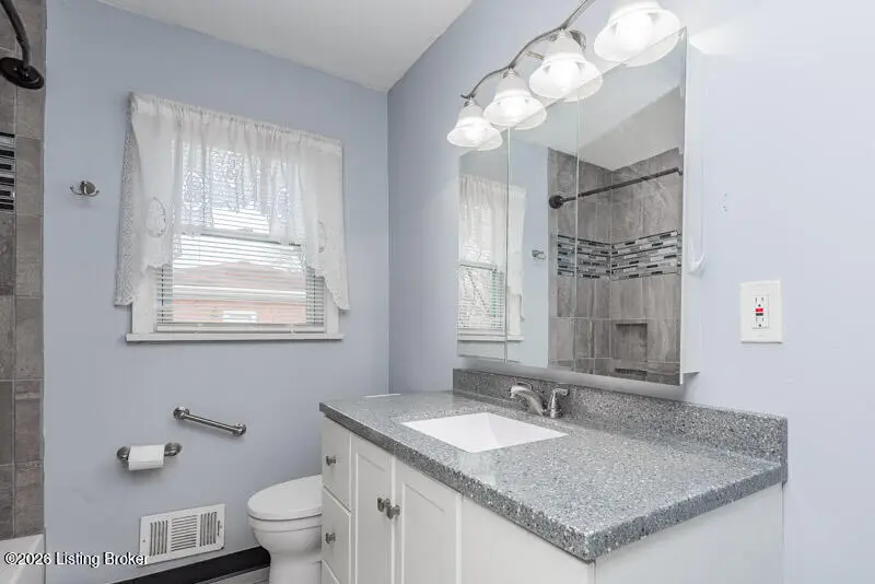 4926 Cedar Brook Ct, Louisville, KY 40219 - Image #2