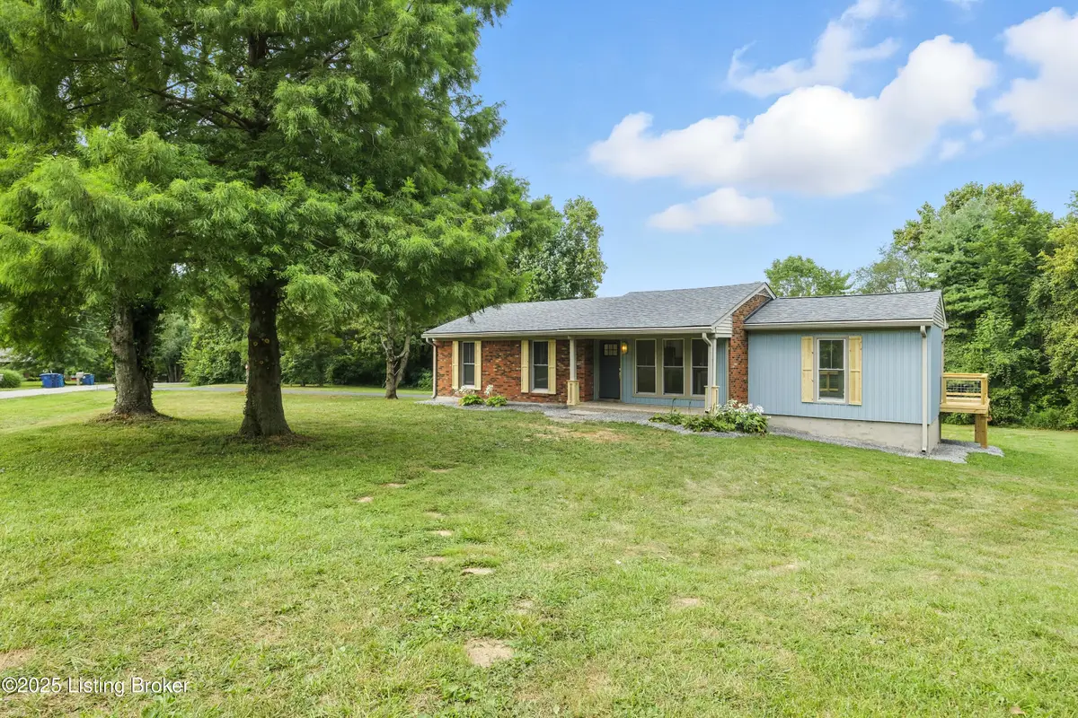 1832 Bass Cir, La Grange, KY 40031 - Image #1